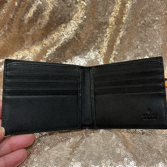 NWOT GUCCI Signature Embossed Italian Black Leather Wallet - Picture 9 of 10